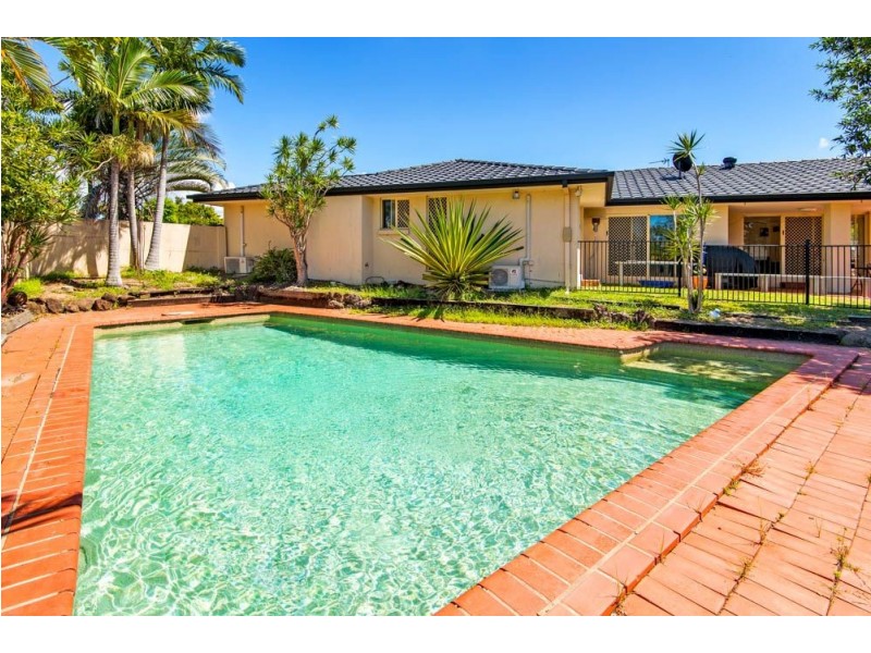 11 Kirdford Court, Arundel QLD 4214