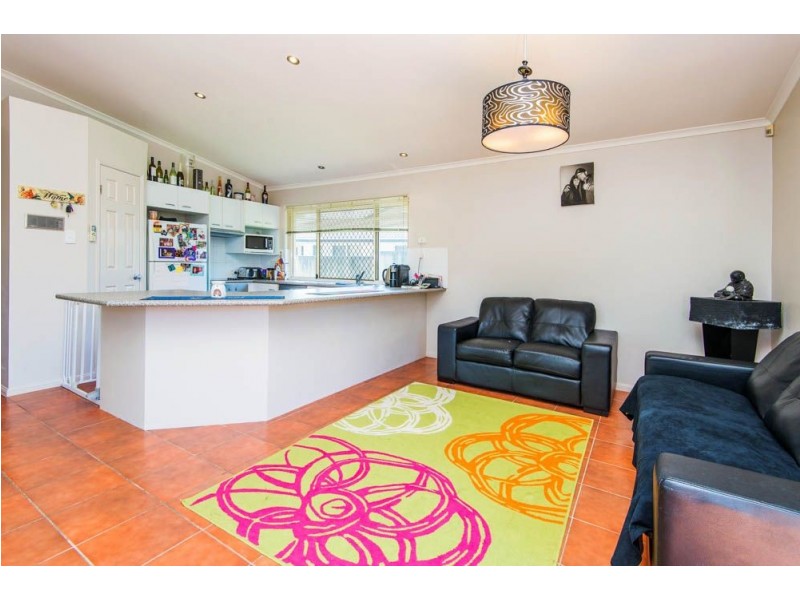 11 Kirdford Court, Arundel QLD 4214