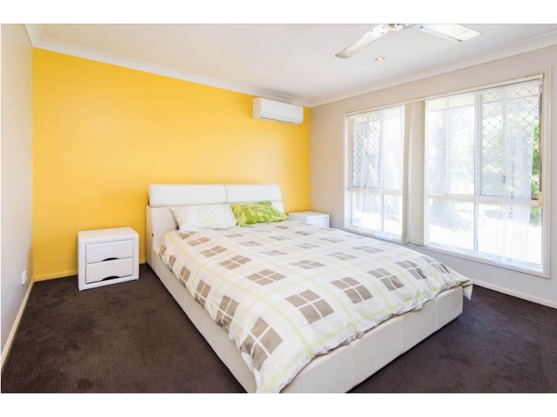 11 Kirdford Court, Arundel QLD 4214