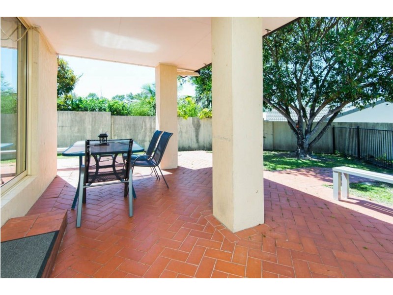 11 Kirdford Court, Arundel QLD 4214