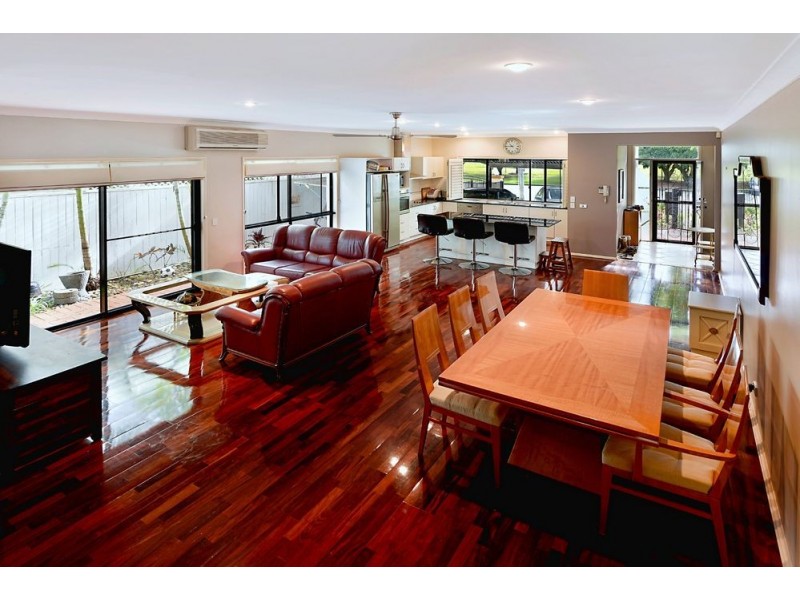 6 Crombie Avenue, Surfers Paradise QLD 4217