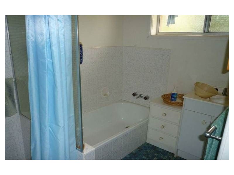 24 Scoter Avenue, Paradise Point QLD 4216