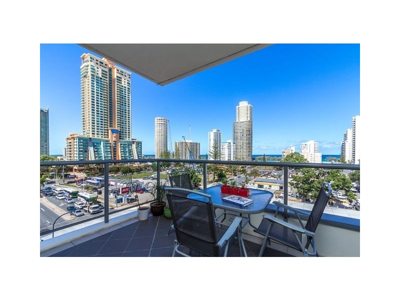 18 Cypress Avenue, Surfers Paradise QLD 4217