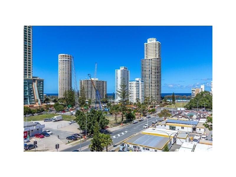 18 Cypress Avenue, Surfers Paradise QLD 4217