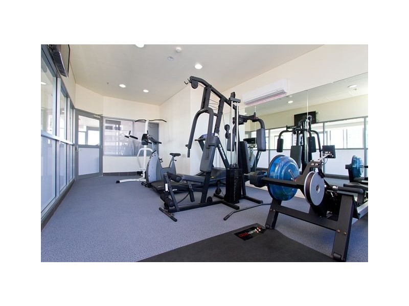 18 Cypress Avenue, Surfers Paradise QLD 4217