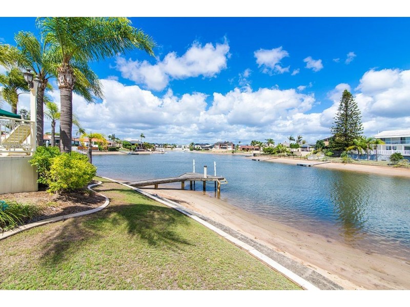 11 Moomba Court, Sorrento QLD 4217