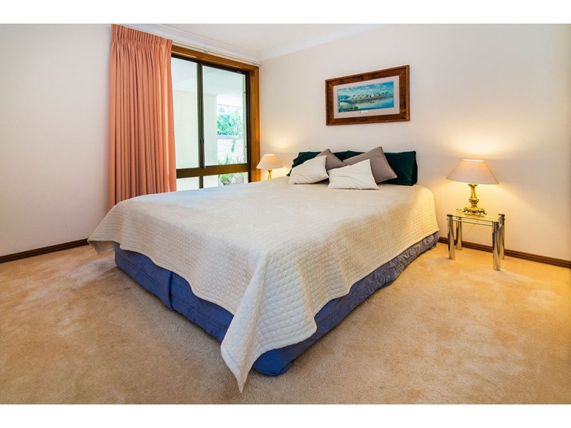 11 Moomba Court, Sorrento QLD 4217