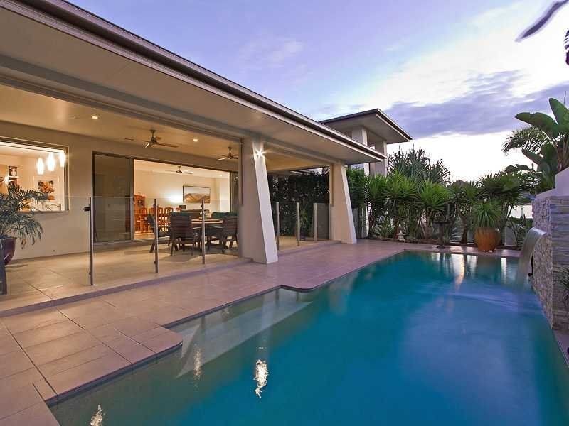 28 Azzurra Drive, Varsity Lakes QLD 4227