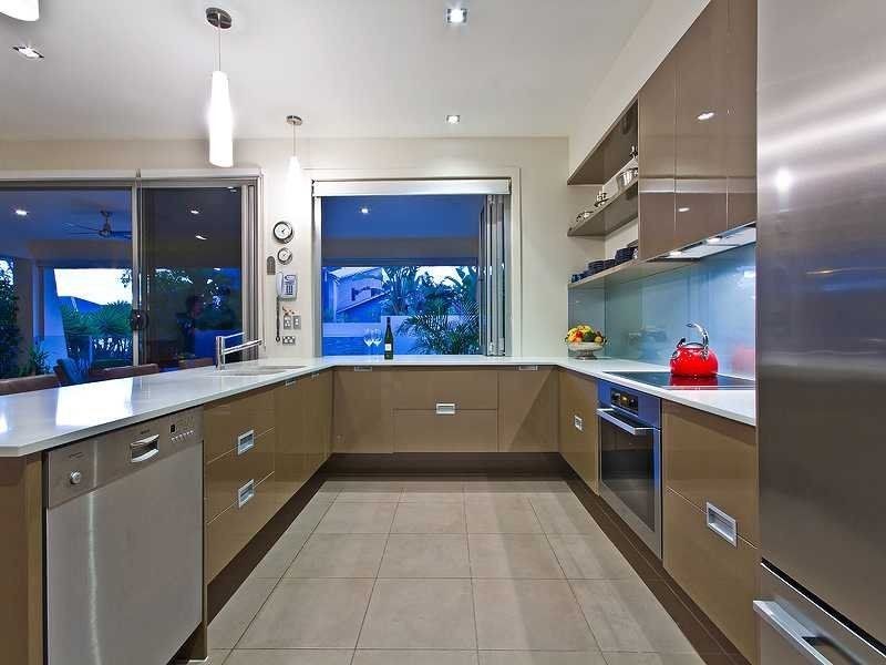 28 Azzurra Drive, Varsity Lakes QLD 4227