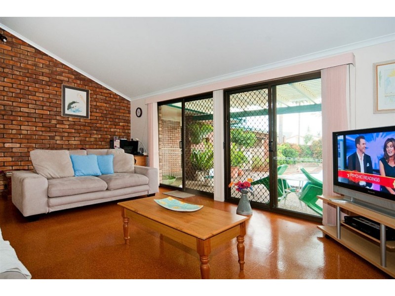 16 Cockleshell Court, Runaway Bay QLD 4216