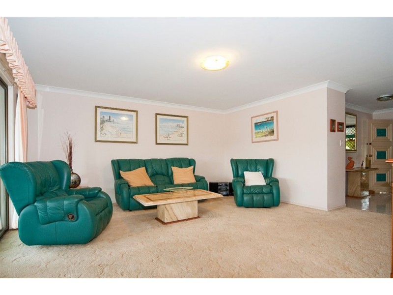 16 Cockleshell Court, Runaway Bay QLD 4216