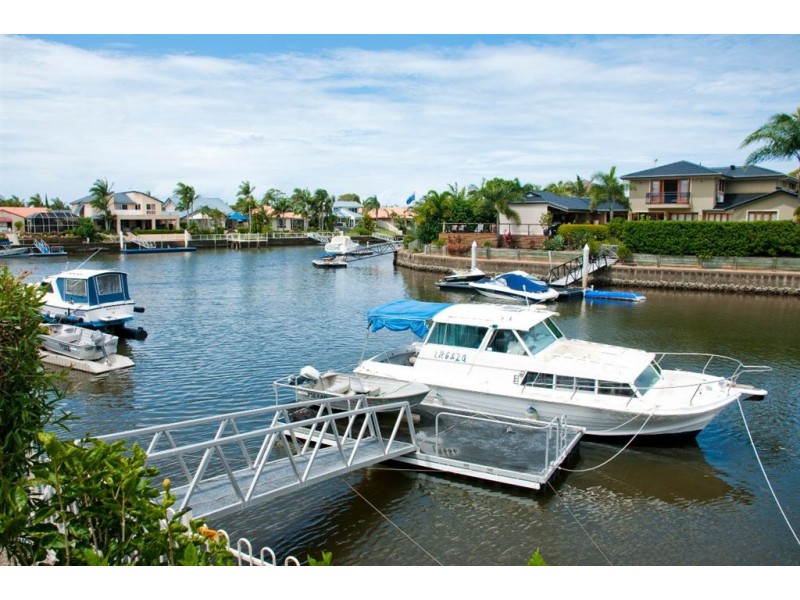 16 Cockleshell Court, Runaway Bay QLD 4216