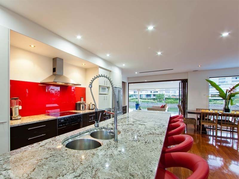 139 Allambi Avenue, Broadbeach Waters QLD 4218