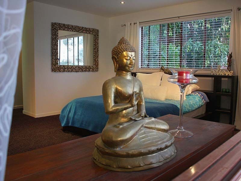 139 Allambi Avenue, Broadbeach Waters QLD 4218