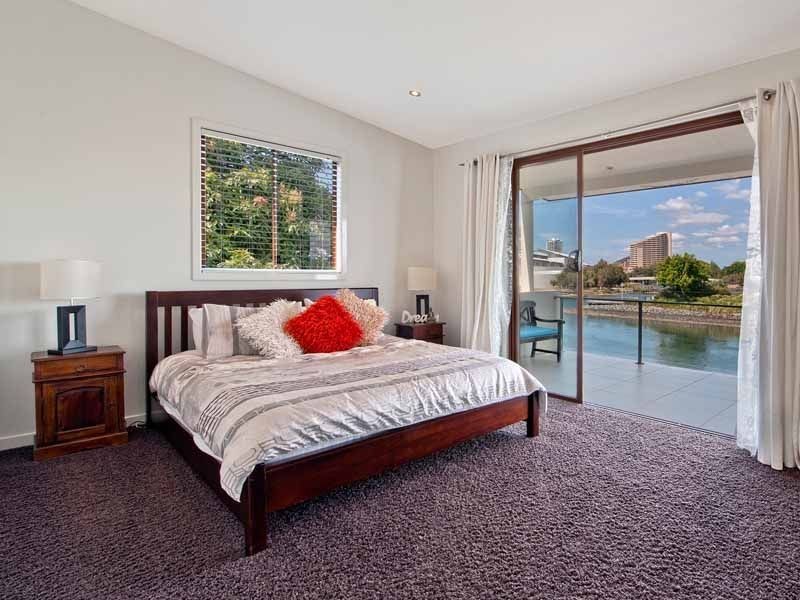 139 Allambi Avenue, Broadbeach Waters QLD 4218