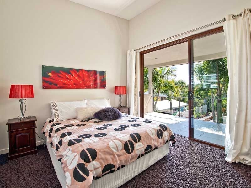 139 Allambi Avenue, Broadbeach Waters QLD 4218