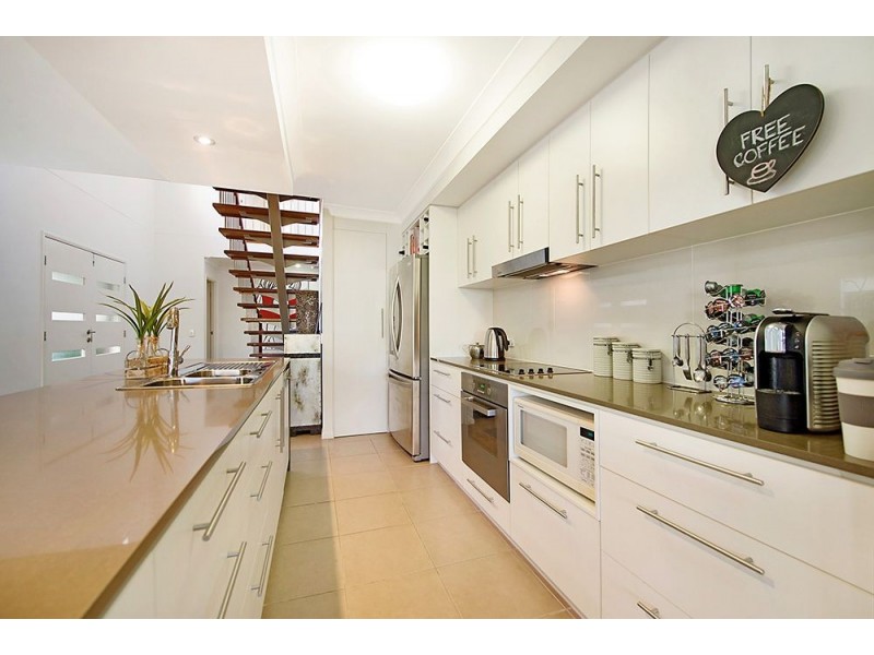 25 Lillie Street, Burleigh Waters QLD 4220
