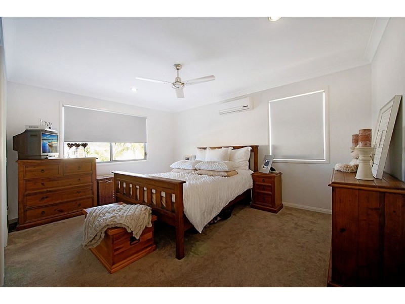 25 Lillie Street, Burleigh Waters QLD 4220