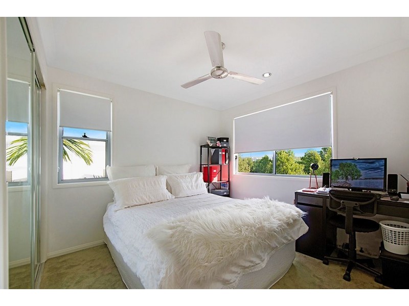 25 Lillie Street, Burleigh Waters QLD 4220