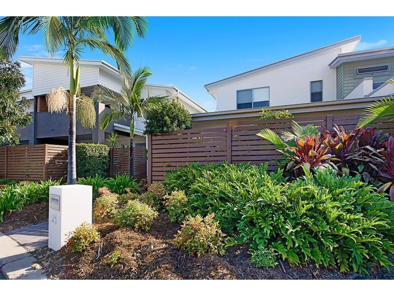 25 Lillie Street, Burleigh Waters QLD 4220