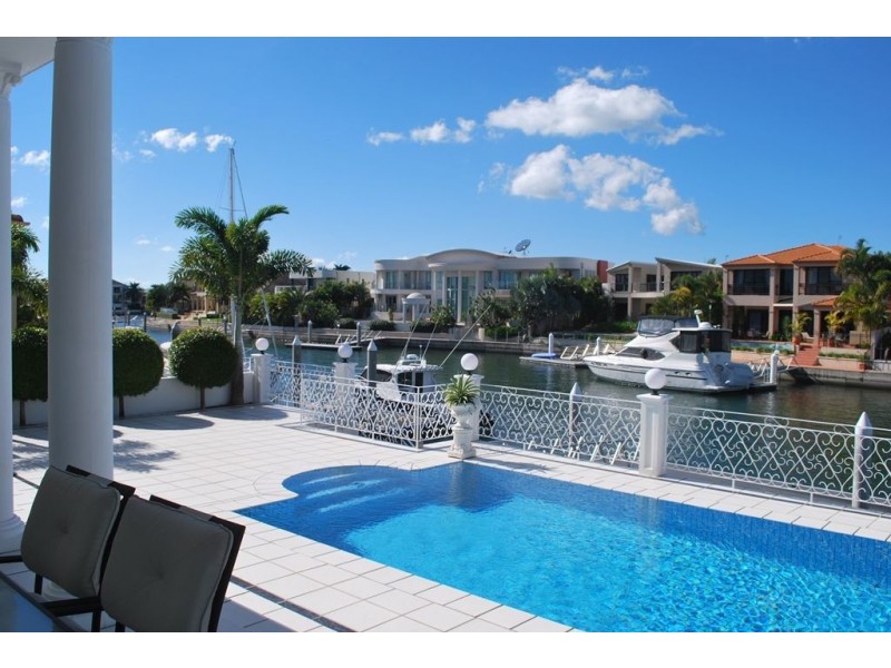 11 The Sovereign Mile, Sovereign Islands QLD 4216