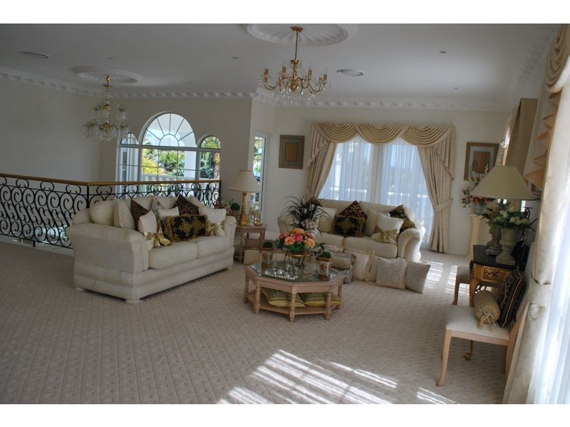 11 The Sovereign Mile, Sovereign Islands QLD 4216