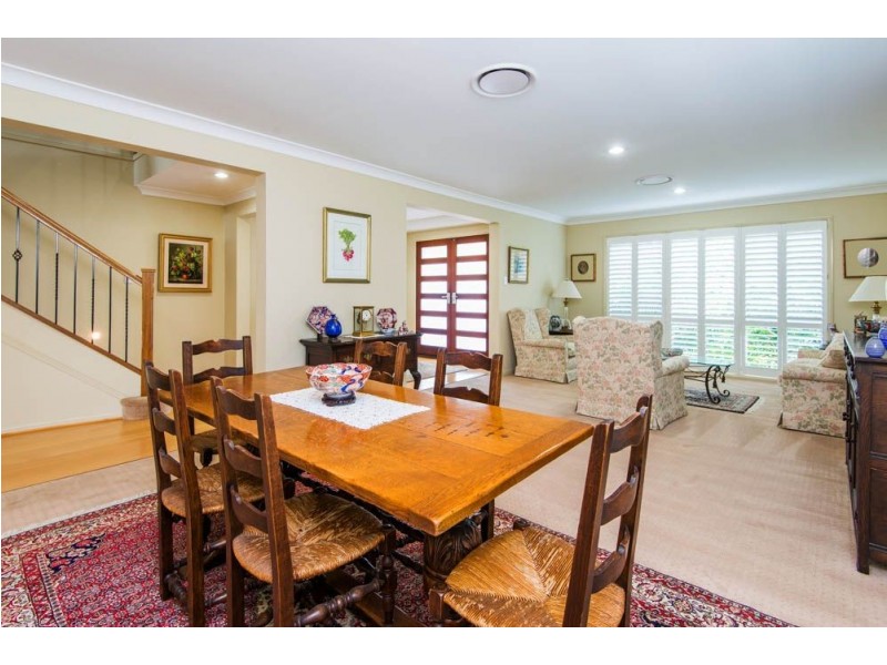 61 Compass Drive, Biggera Waters QLD 4216