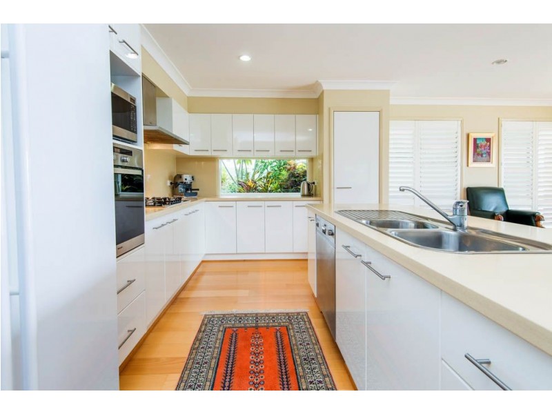 61 Compass Drive, Biggera Waters QLD 4216