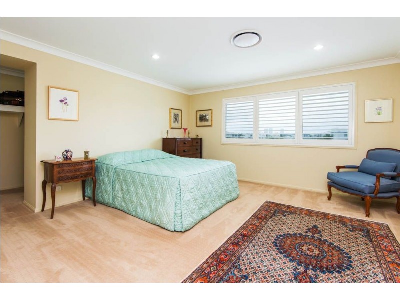 61 Compass Drive, Biggera Waters QLD 4216