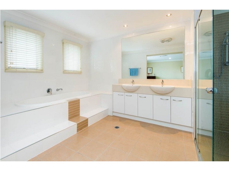 61 Compass Drive, Biggera Waters QLD 4216
