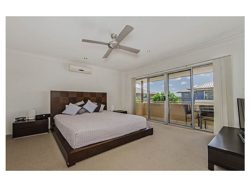 6/215 Benowa Road, Benowa QLD 4217