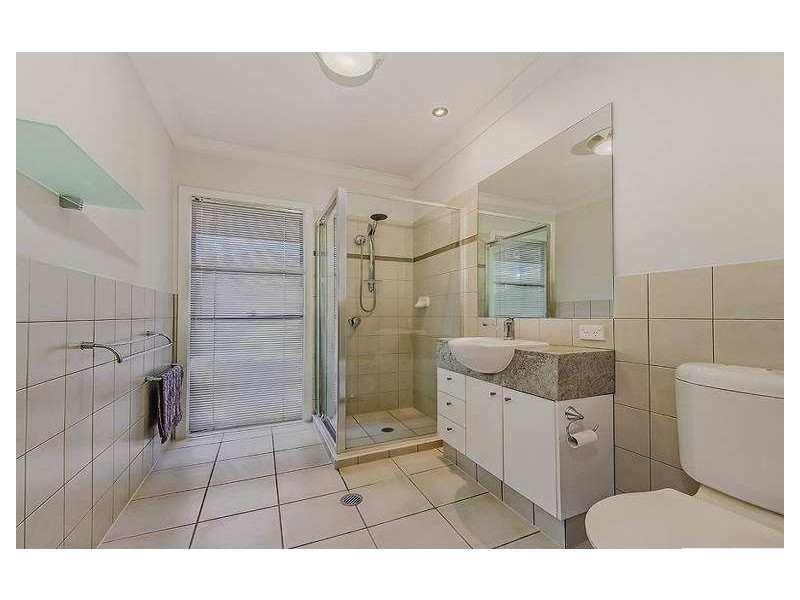 6/215 Benowa Road, Benowa QLD 4217