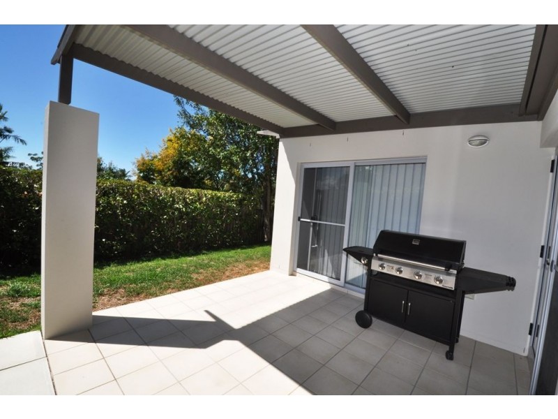 6/215 Benowa Road, Benowa QLD 4217