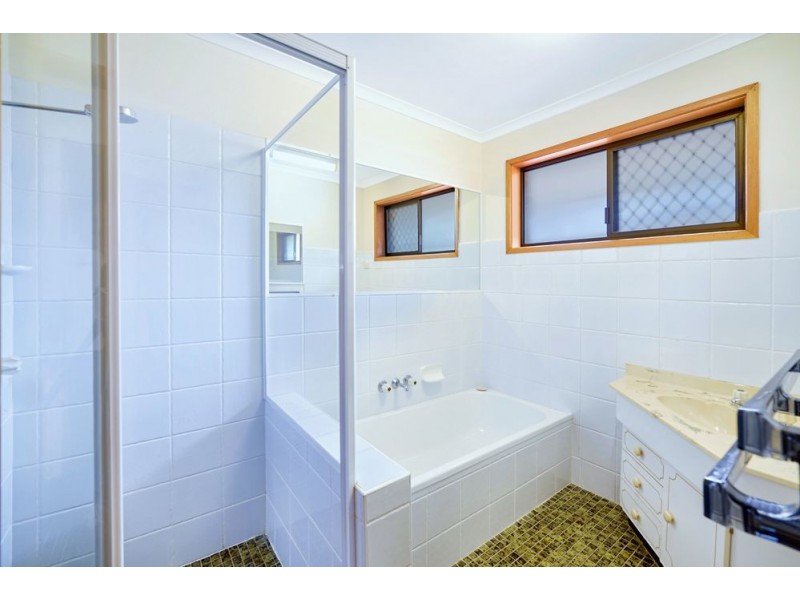 22 Matthew Flinders Drive, Hollywell QLD 4216