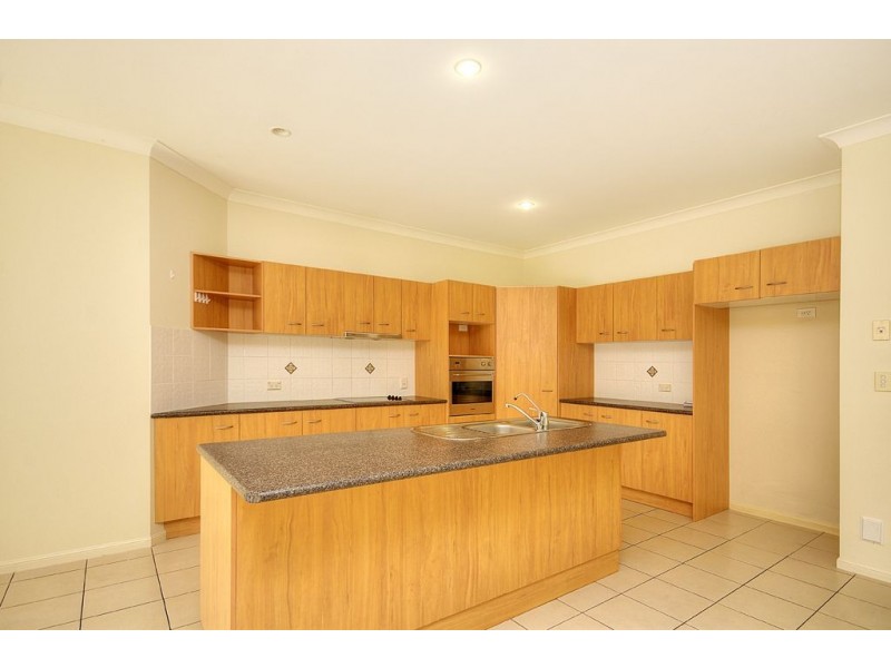 17 Gerona Circuit, Varsity Lakes QLD 4227
