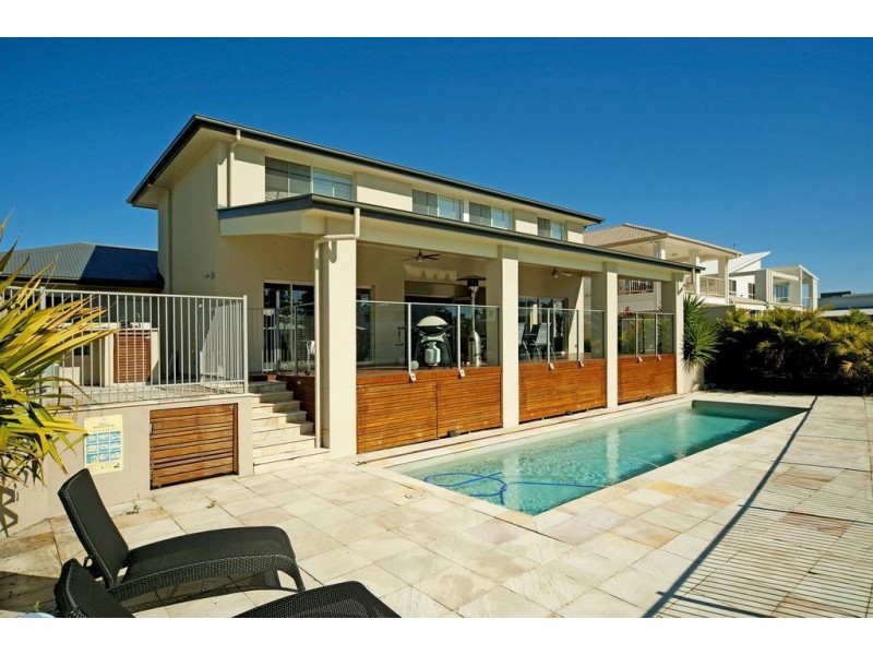6 North Quay Drive, Biggera Waters QLD 4216