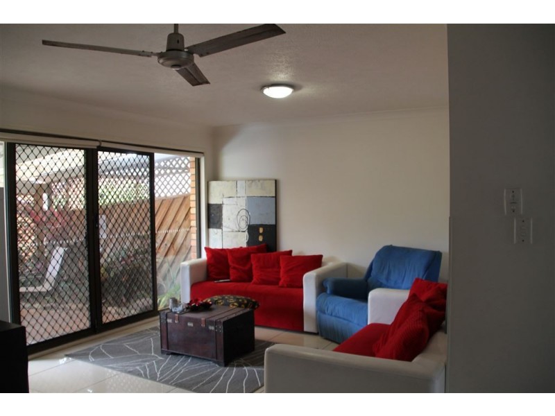 6/172 Barrier Reef Drive, Mermaid Waters QLD 4218