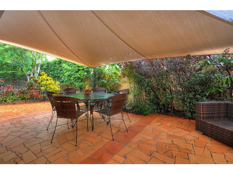 29 Dudley Street, Mermaid Beach QLD 4218