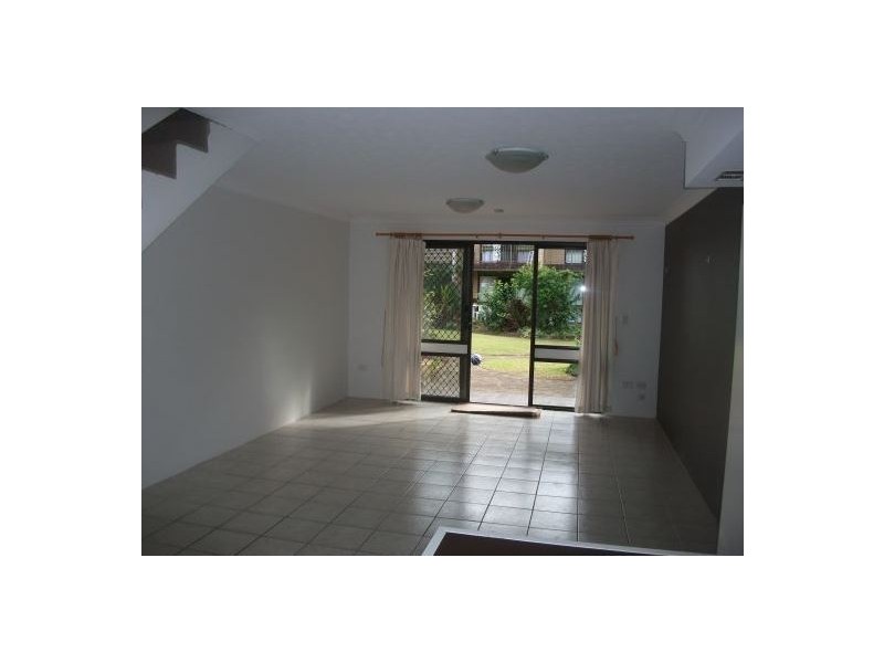 11/9 Jodie Court, Mermaid Waters QLD 4218