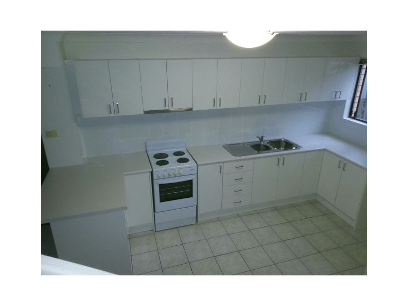 11/9 Jodie Court, Mermaid Waters QLD 4218