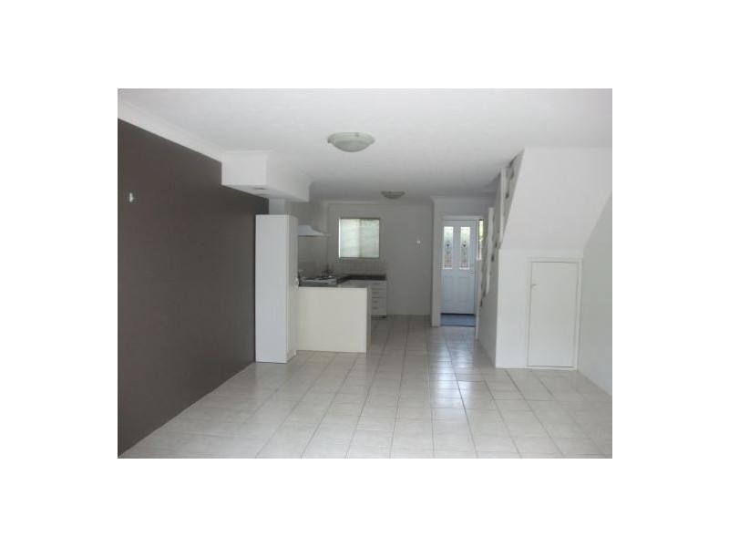 11/9 Jodie Court, Mermaid Waters QLD 4218