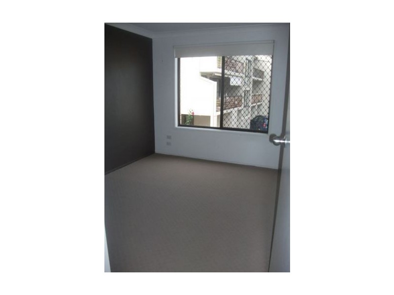 11/9 Jodie Court, Mermaid Waters QLD 4218