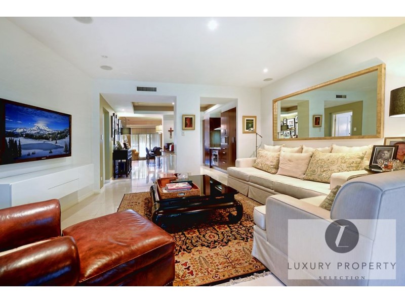 3212 Palladian Drive, Hope Island QLD 4212