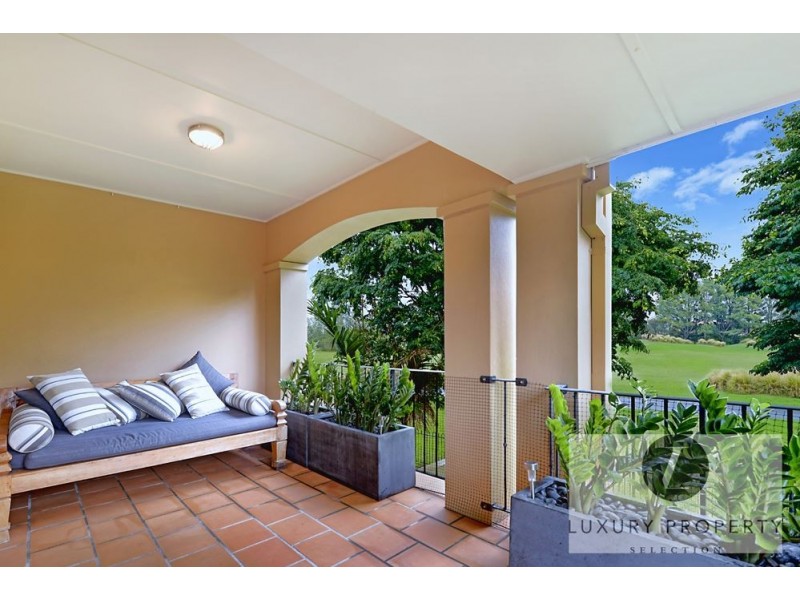 3212 Palladian Drive, Hope Island QLD 4212