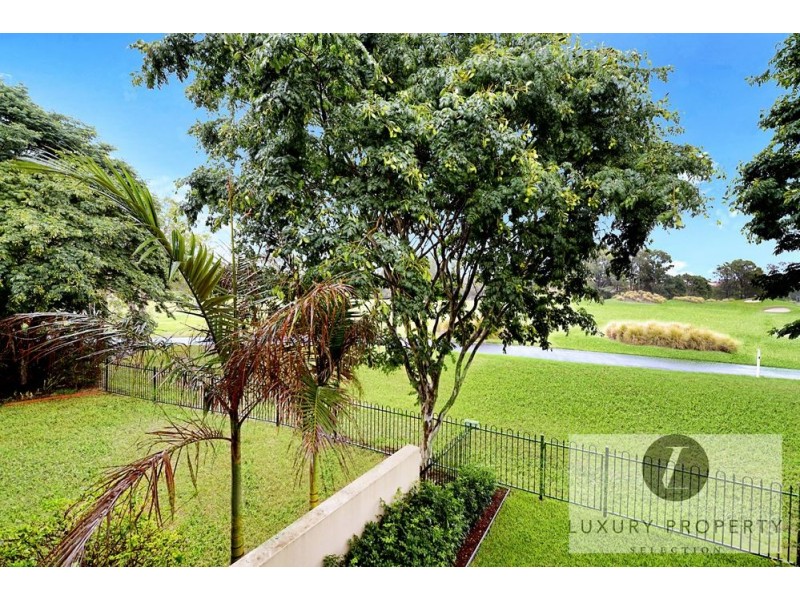 3212 Palladian Drive, Hope Island QLD 4212