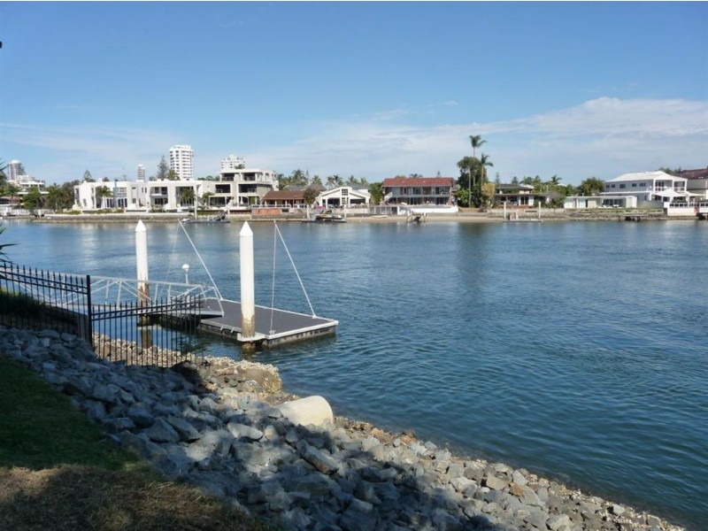 6/17 Darrambal Street, Surfers Paradise QLD 4217