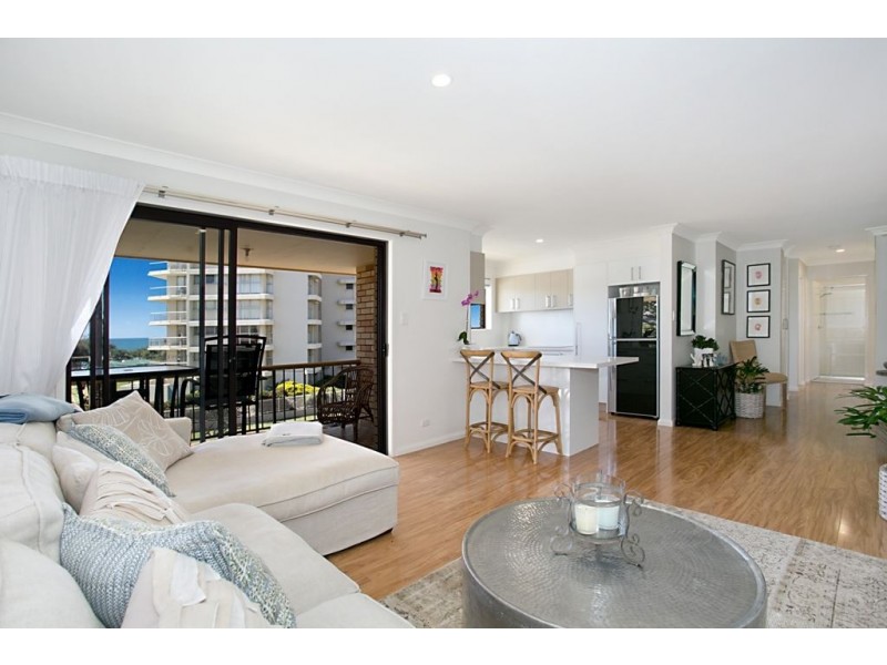 9/137 Old Burleigh Road, Broadbeach QLD 4218