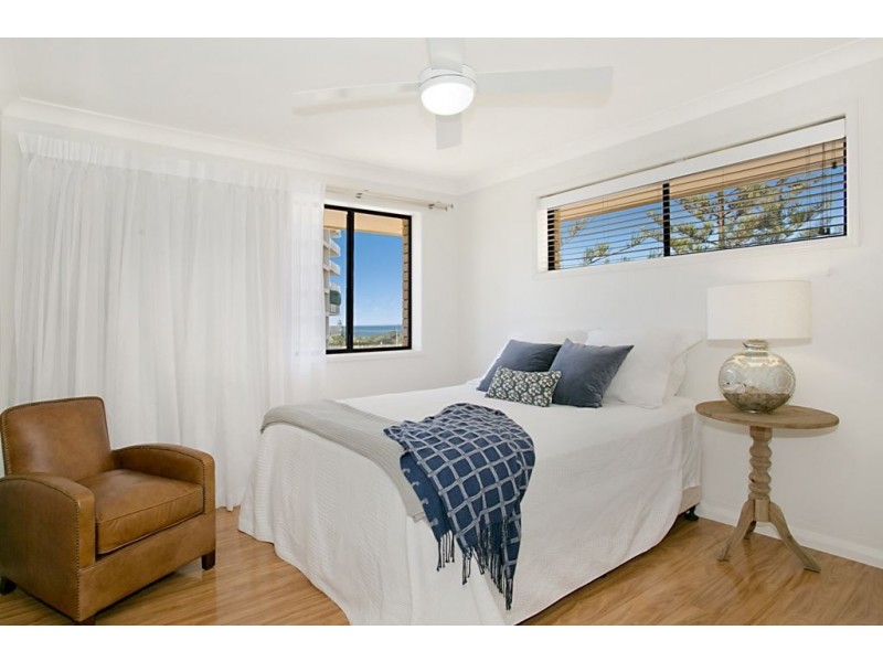 9/137 Old Burleigh Road, Broadbeach QLD 4218