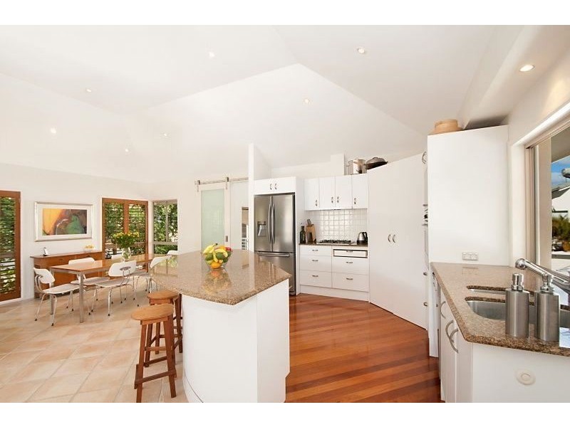12 Francis Street, Mermaid Beach QLD 4218