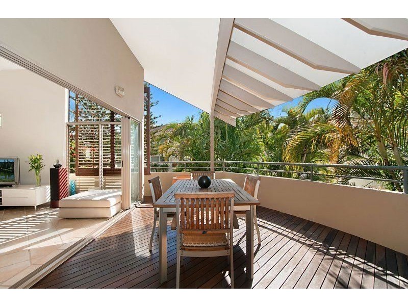 12 Francis Street, Mermaid Beach QLD 4218